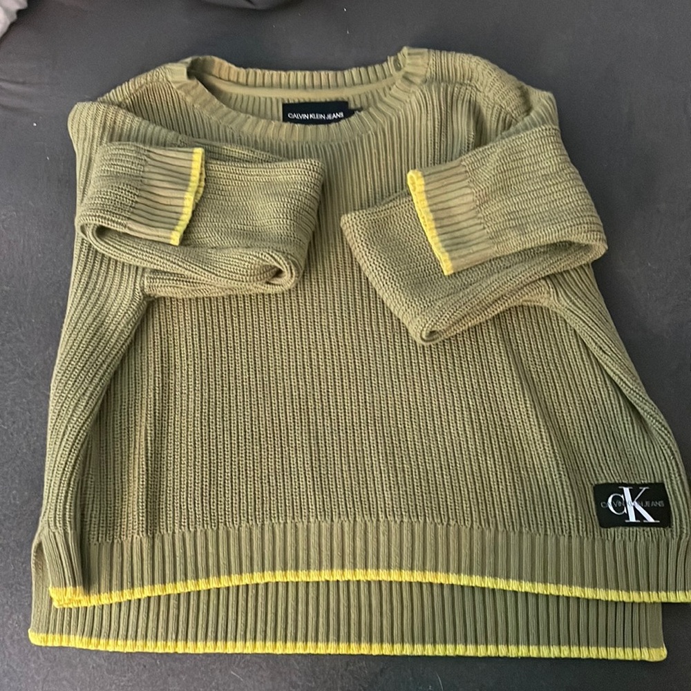 CK sweater